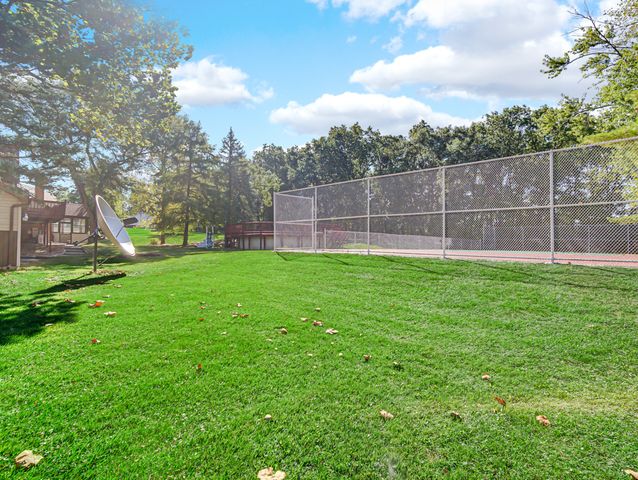 3317 E Buried Oak Drive, Crete, IL 60417