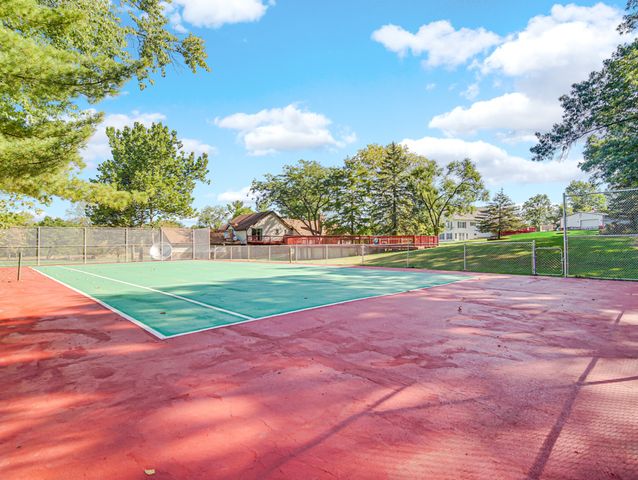 3317 E Buried Oak Drive, Crete, IL 60417