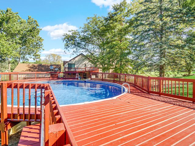 3317 E Buried Oak Drive, Crete, IL 60417