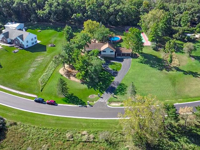 3317 E Buried Oak Drive, Crete, IL 60417