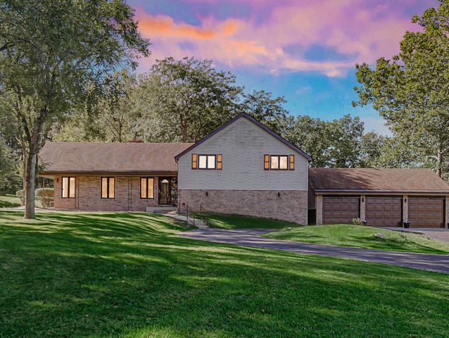 3317 E Buried Oak Drive, Crete, IL 60417