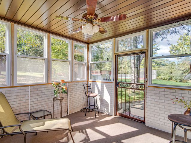 3317 E Buried Oak Drive, Crete, IL 60417