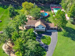 3317 E Buried Oak Drive, Crete, IL 60417