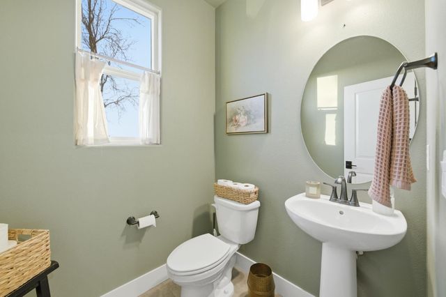 773 Robert Avenue, Madera, CA 93636