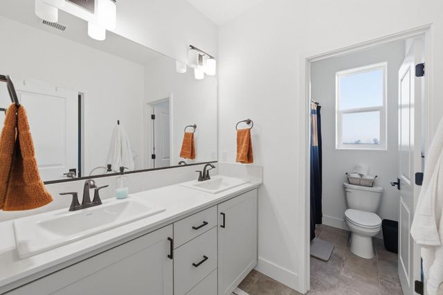 773 Robert Avenue, Madera, CA 93636