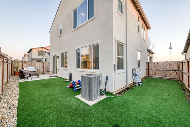 773 Robert Avenue, Madera, CA 93636