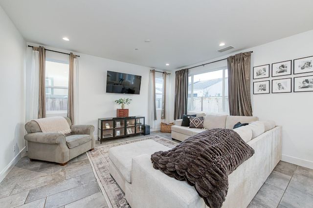 773 Robert Avenue, Madera, CA 93636