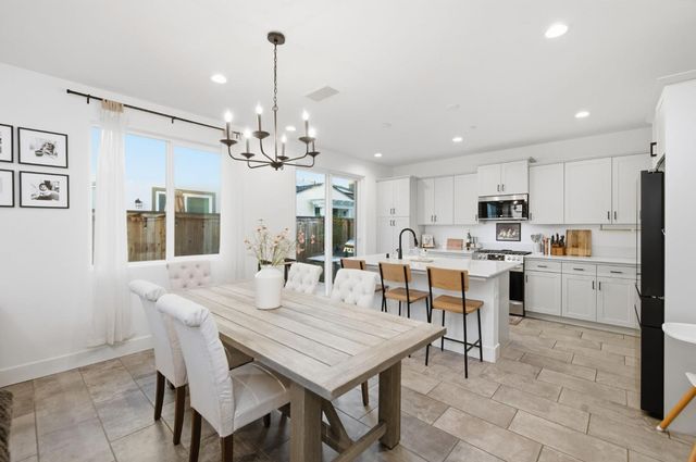 773 Robert Avenue, Madera, CA 93636