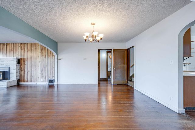 952 Carothers Rd, Pullman, WA 99163