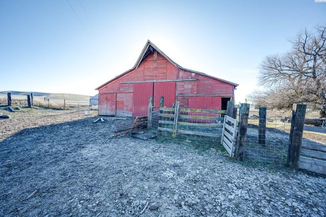 952 Carothers Rd, Pullman, WA 99163