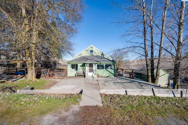 952 Carothers Rd, Pullman, WA 99163