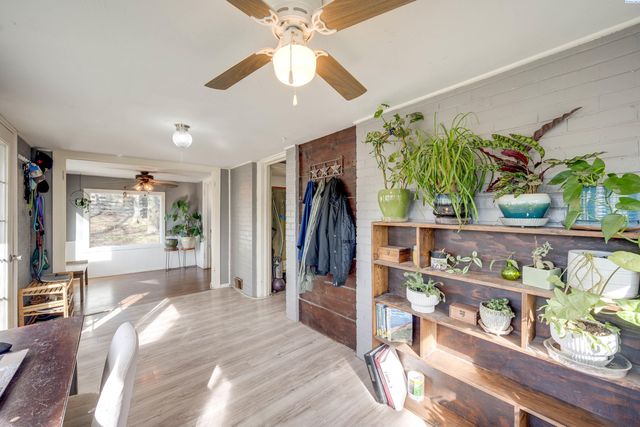 952 Carothers Rd, Pullman, WA 99163