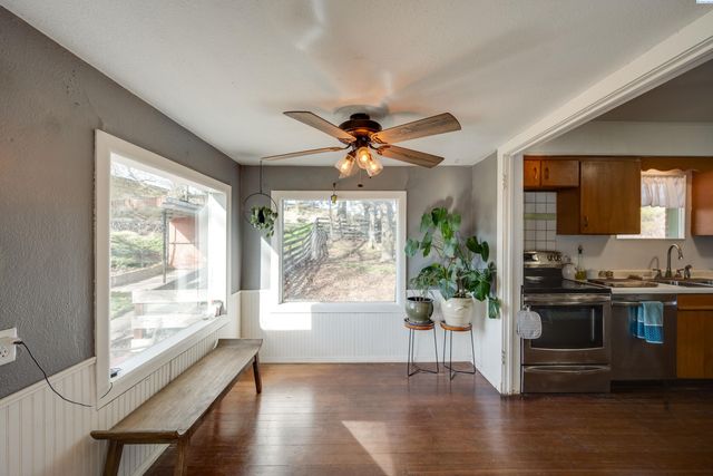 952 Carothers Rd, Pullman, WA 99163