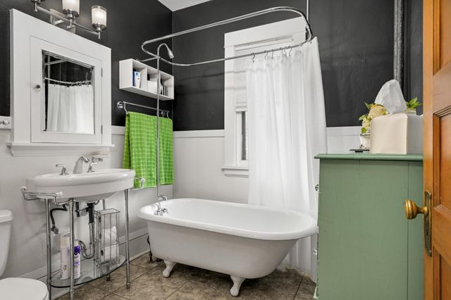 1666 Hubbard Avenue, Saint Paul, MN 55104