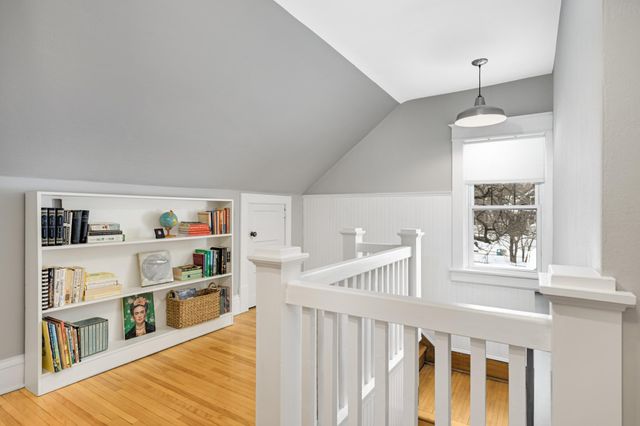 1666 Hubbard Avenue, Saint Paul, MN 55104