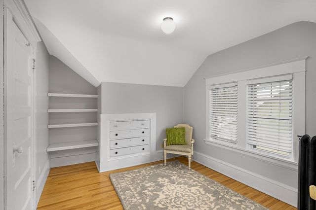 1666 Hubbard Avenue, Saint Paul, MN 55104