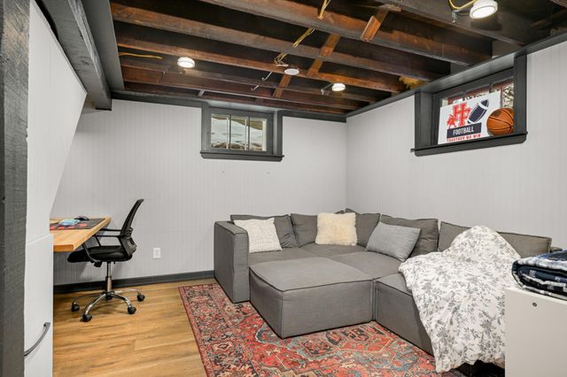 1666 Hubbard Avenue, Saint Paul, MN 55104