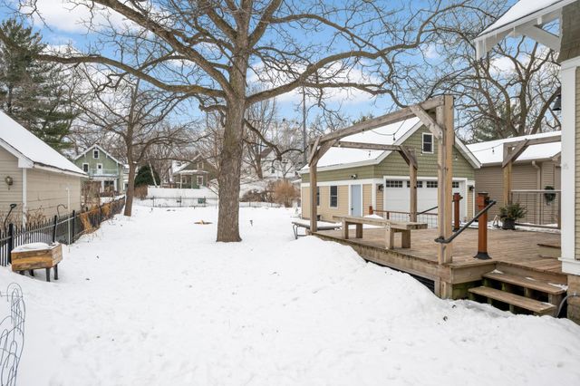 1666 Hubbard Avenue, Saint Paul, MN 55104