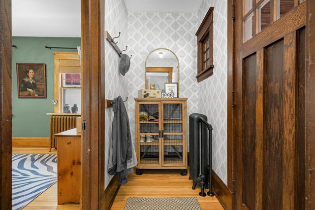 1666 Hubbard Avenue, Saint Paul, MN 55104