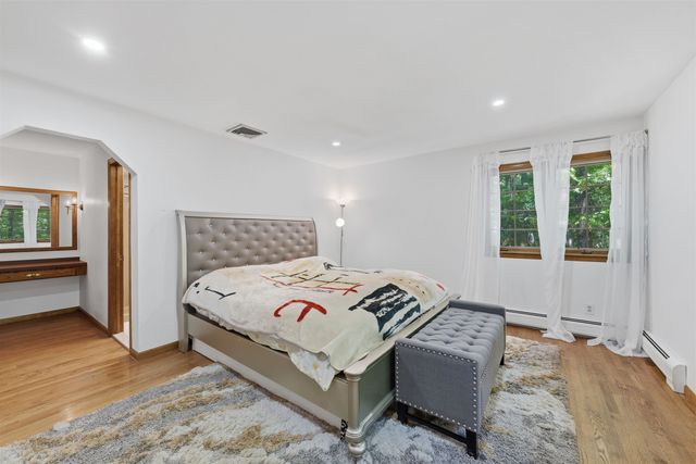 2 CAROL RD, Kinnelon Borough, NJ 07340