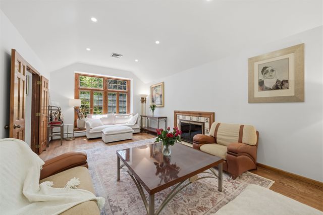 2 CAROL RD, Kinnelon Borough, NJ 07340