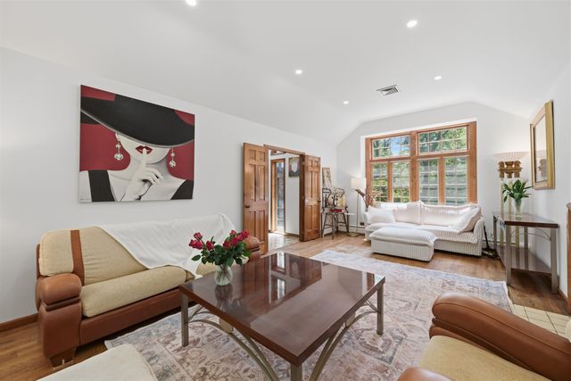 2 CAROL RD, Kinnelon Borough, NJ 07340