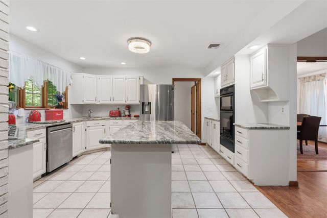 2 CAROL RD, Kinnelon Borough, NJ 07340
