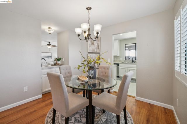 211 Meadowlark Way, Hercules, CA 94547