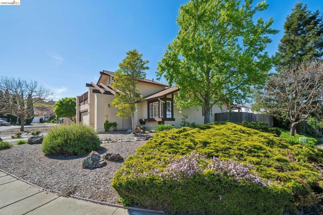 211 Meadowlark Way, Hercules, CA 94547