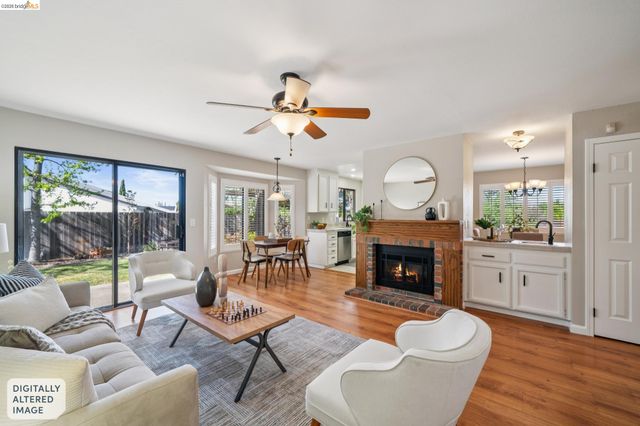 211 Meadowlark Way, Hercules, CA 94547