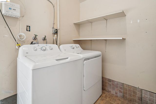 211 Meadowlark Way, Hercules, CA 94547