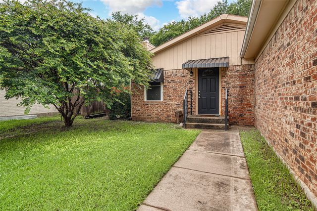 502 Circleview Drive, Mansfield, TX 76063