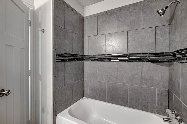 502 Circleview Drive, Mansfield, TX 76063