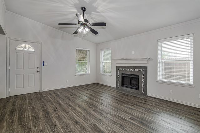 502 Circleview Drive, Mansfield, TX 76063