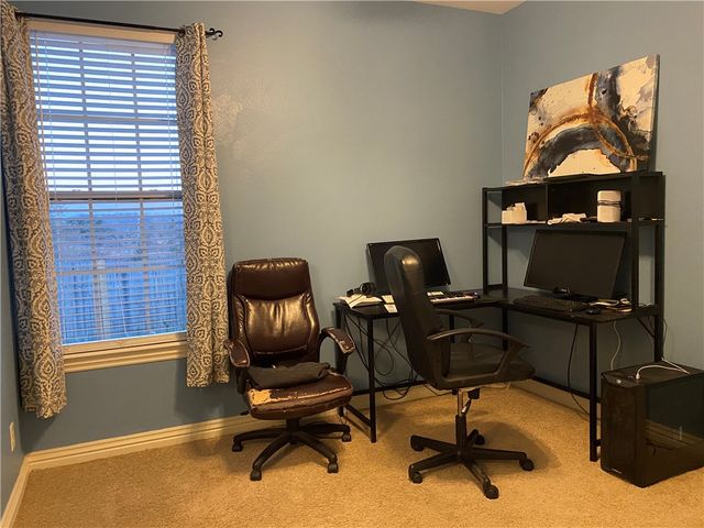 656 Foothills Drive, Fayetteville, AR 72701