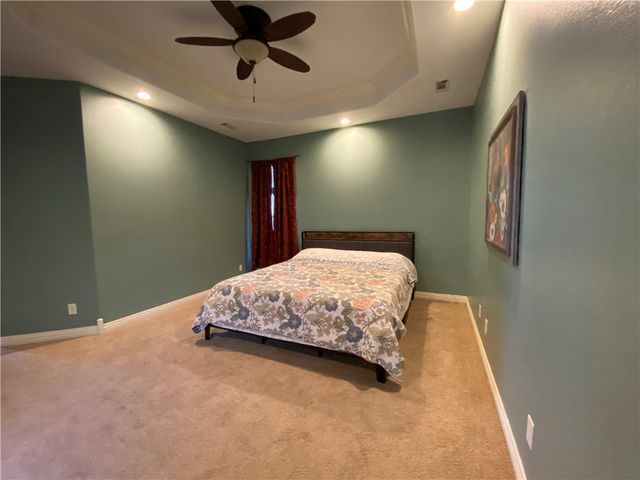 656 Foothills Drive, Fayetteville, AR 72701