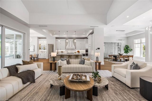 375 Bow Line DR, Naples, FL 34103