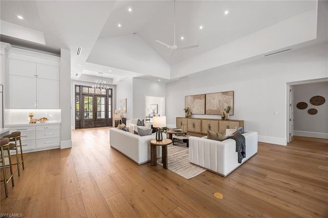 375 Bow Line DR, Naples, FL 34103