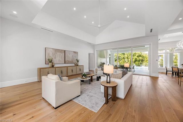 375 Bow Line DR, Naples, FL 34103