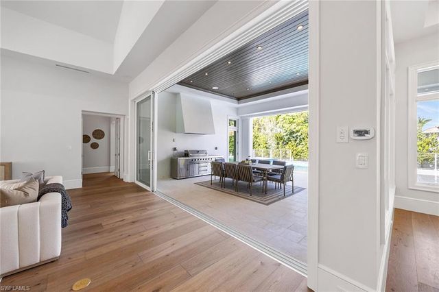 375 Bow Line DR, Naples, FL 34103