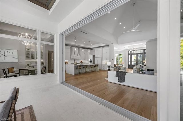 375 Bow Line DR, Naples, FL 34103