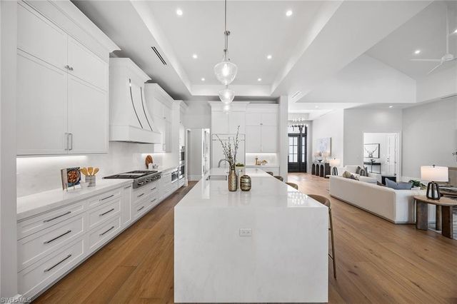 375 Bow Line DR, Naples, FL 34103