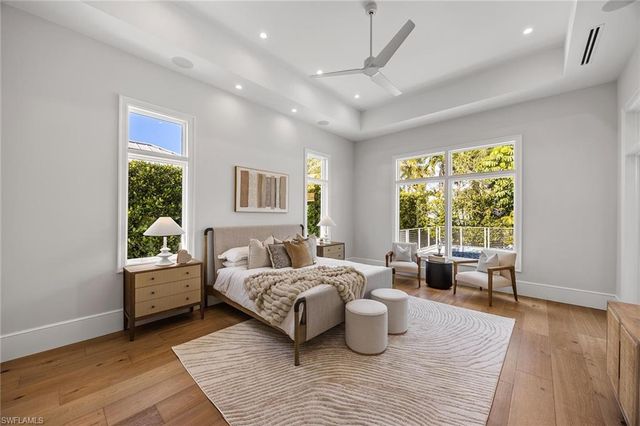 375 Bow Line DR, Naples, FL 34103