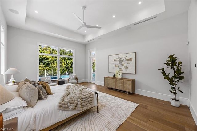 375 Bow Line DR, Naples, FL 34103