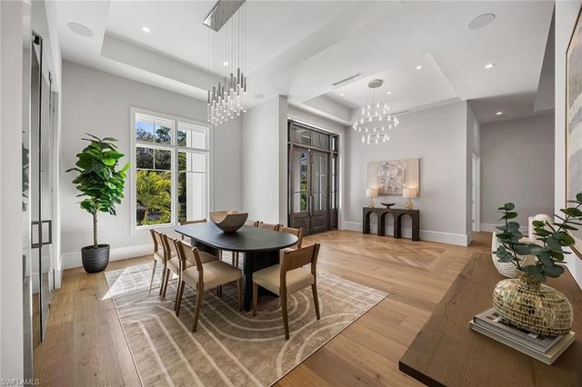 375 Bow Line DR, Naples, FL 34103