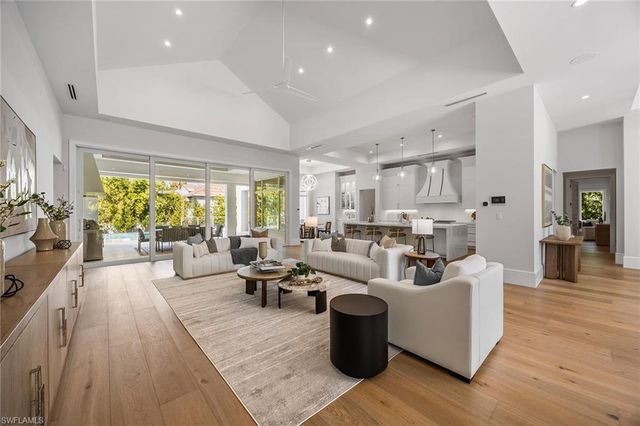 375 Bow Line DR, Naples, FL 34103