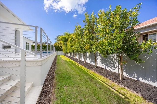 375 Bow Line DR, Naples, FL 34103