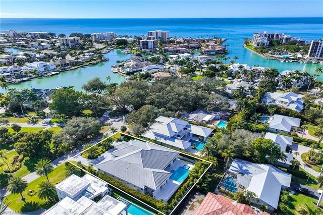 375 Bow Line DR, Naples, FL 34103