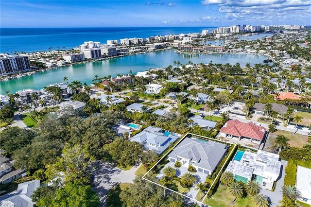 375 Bow Line DR, Naples, FL 34103