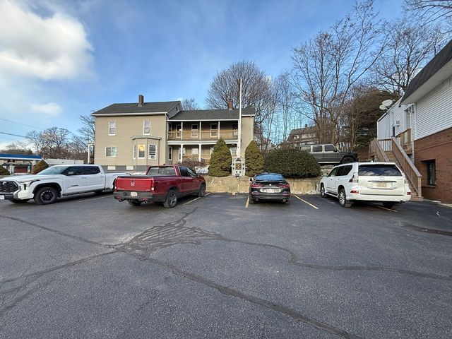 625 Chandler Street 2, Worcester, MA 01602